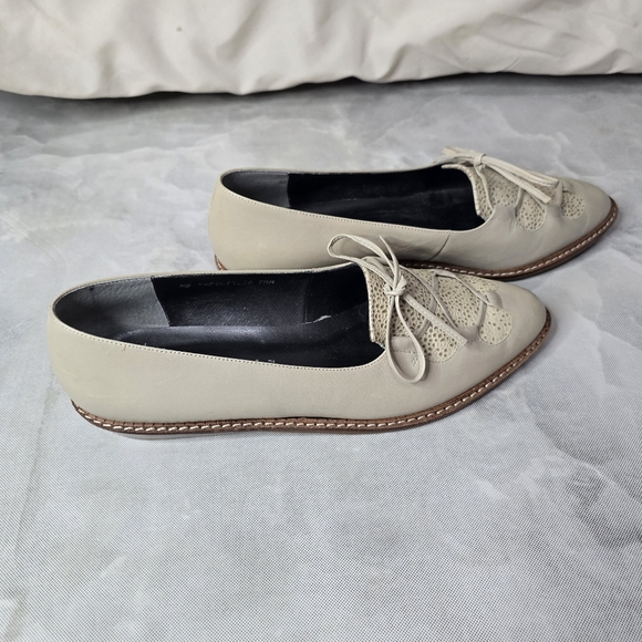 Enzo Angiolini Lace-Up Leather Flats - Picture 2 of 6